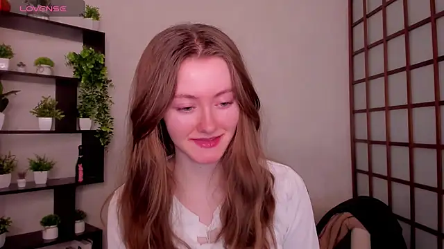 Snapshot of KateCuddle chatting on March 2026 02:39:02 AM KateCuddle online show from March 2026 02:39:02 AM