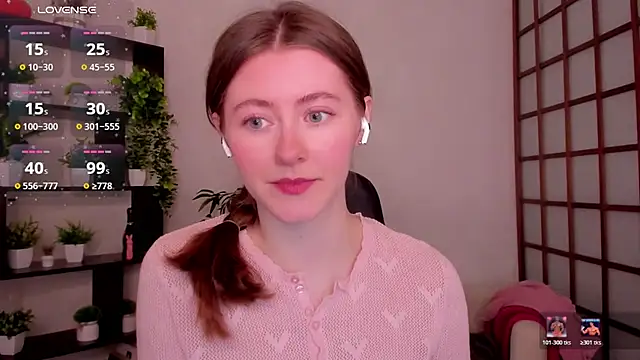 Snapshot of KateCuddle chatting on March 2026 03:01:01 AM KateCuddle online show from March 2026 03:01:01 AM