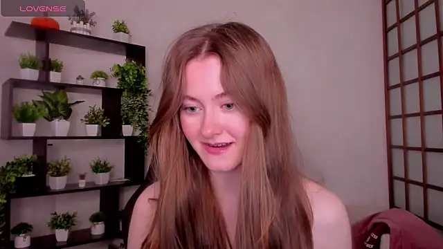 Snapshot of KateCuddle chatting on April 2026 02:31:01 AM KateCuddle online show from April 2026 02:31:01 AM