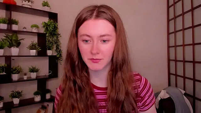 Snapshot of KateCuddle chatting on April 2026 02:45:01 AM KateCuddle online show from April 2026 02:45:01 AM