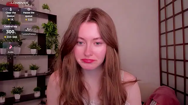 Snapshot of KateCuddle chatting on April 2026 02:33:01 AM KateCuddle online show from April 2026 02:33:01 AM