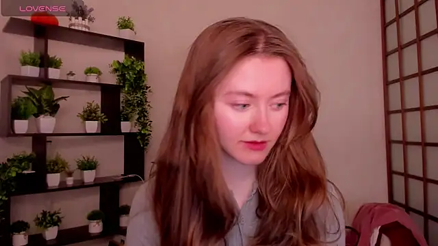 Snapshot of KateCuddle chatting on April 2026 02:18:01 AM KateCuddle online show from April 2026 02:18:01 AM