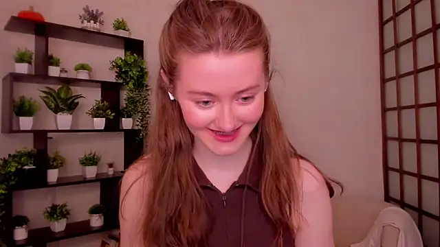 Snapshot of KateCuddle chatting on April 2026 03:21:02 AM KateCuddle online show from April 2026 03:21:02 AM