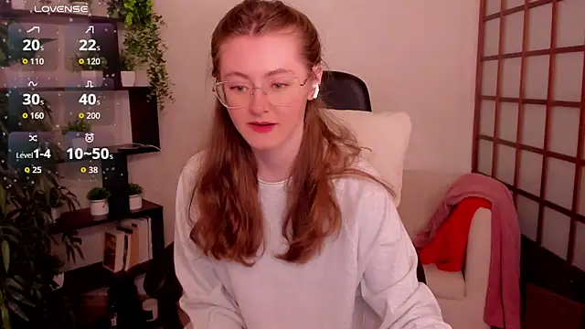 Snapshot of KateCuddle chatting on May 2026 04:07:02 AM KateCuddle online show from May 2026 04:07:02 AM