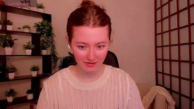 Snapshot of KateCuddle chatting on May 2026 02:18:01 AM KateCuddle online show from May 2026 02:18:01 AM
