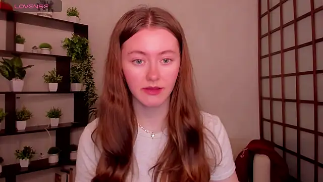 Snapshot of KateCuddle chatting on May 2026 02:40:01 AM KateCuddle online show from May 2026 02:40:01 AM