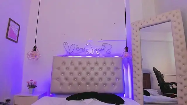 xiomara  cortes online show from March 2025 10:13:02 PM