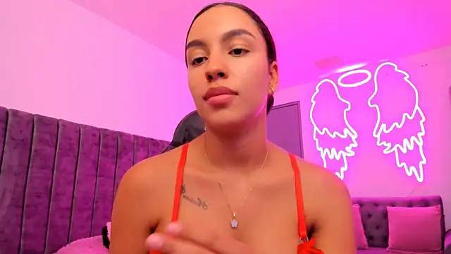 xiomara  cortes online show from September 2025 12:48:02 AM