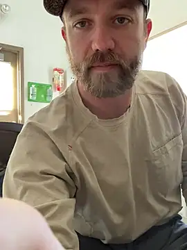 Snapshot of 8inchHOLEpunch chatting on January 2025 08:24:01 PM 8inchHOLEpunch online show from January 2025 08:24:01 PM