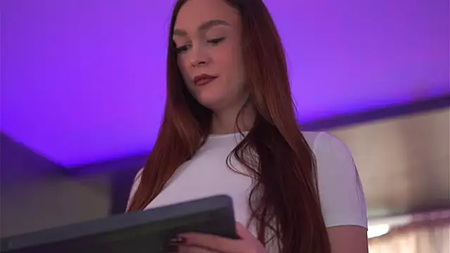 HotSkinnyX online show from September 2025 06:25:02 AM