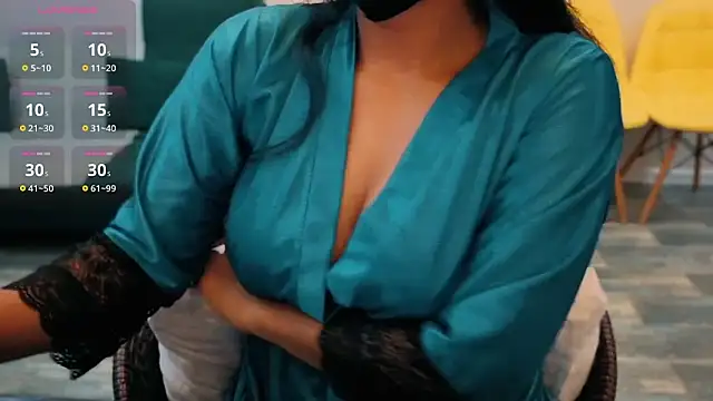 Snapshot of LushRitu chatting on November 2025 07:03:01 PM LushRitu online show from November 2025 07:03:01 PM