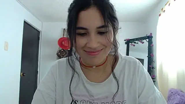 InocentHeaven1 online show from December 2024 03:44:01 PM