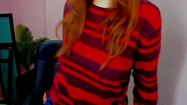 Persephoni online show from November 2025 08:43:01 PM