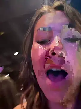 LeaGambit   online show from January 2025 08:04:01 PM