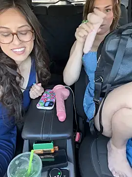 Snapshot of LeaGambit__ chatting on April 2026 05:59:01 PM LeaGambit online show from April 2026 05:59:01 PM