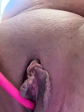 Snapshot of Your_Liza chatting on January 2026 02:15:01 AM Your Liza online show from January 2026 02:15:01 AM