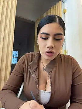 Snapshot of clarachanelricek chatting on April 2026 08:23:01 PM clarachanelricek online show from April 2026 08:23:01 PM