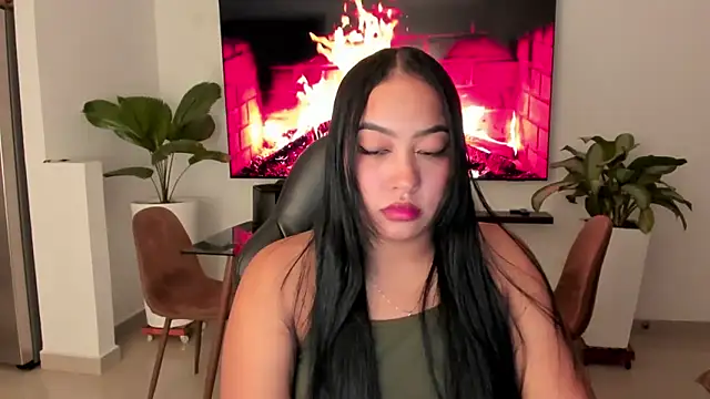 brunetenikole02 online show from April 2026 02:04:02 AM