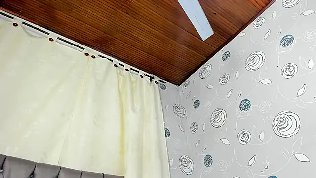 luna evaa online show from January 2025 05:42:02 PM