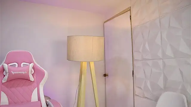 dianebleu online show from November 2025 04:01:01 AM