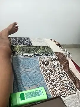 Snapshot of Lent_Medium chatting on November 2025 06:29:01 PM Lent Medium online show from November 2025 06:29:01 PM