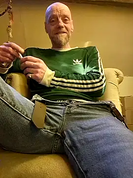 Snapshot of eddouxxx78 chatting on March 2026 04:12:02 PM eddouxxx78 online show from March 2026 04:12:02 PM