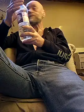 Snapshot of eddouxxx78 chatting on March 2026 02:09:02 PM eddouxxx78 online show from March 2026 02:09:02 PM