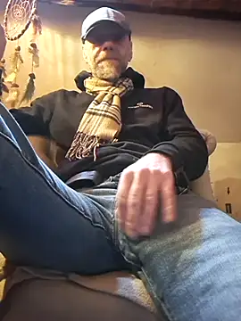 Snapshot of eddouxxx78 chatting on April 2026 08:56:02 AM eddouxxx78 online show from April 2026 08:56:02 AM