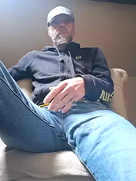 Snapshot of eddouxxx78 chatting on April 2026 09:26:02 AM eddouxxx78 online show from April 2026 09:26:02 AM