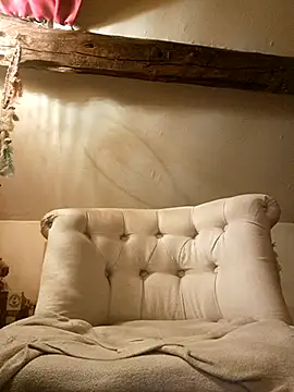 Snapshot of eddouxxx78 chatting on April 2026 07:15:02 AM eddouxxx78 online show from April 2026 07:15:02 AM