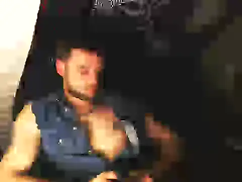 Snapshot of Youngtimer_1997 chatting on April 2026 12:52:02 AM Youngtimer 1997 online show from April 2026 12:52:02 AM