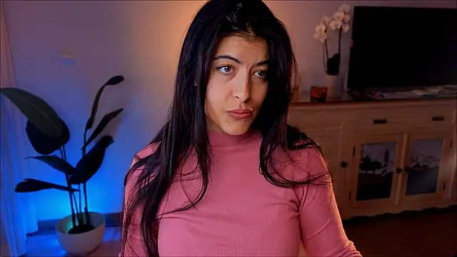Snapshot of anabelcurvy chatting on December 2024 08:31:02 PM anabelcurvy online show from December 2024 08:31:02 PM