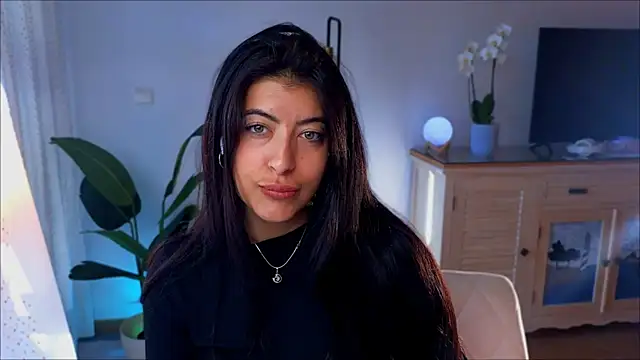 Snapshot of anabelcurvy chatting on December 2024 02:59:01 PM anabelcurvy online show from December 2024 02:59:01 PM