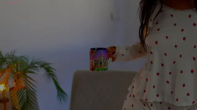 anabelcurvy online show from April 2026 08:01:02 AM