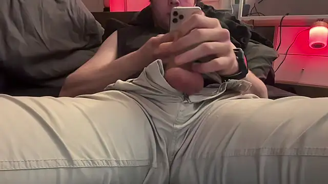 Snapshot of DerSurfer999 chatting on April 2026 07:17:02 AM DerSurfer999 online show from April 2026 07:17:02 AM