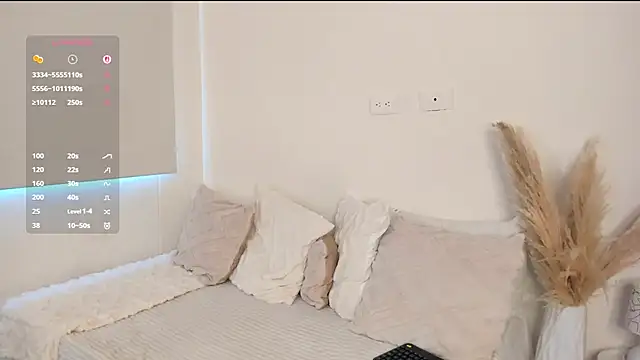 ZOEGARNER01 online show from October 2025 07:09:02 PM