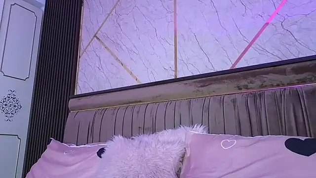 Snapshot of Allys chatting on December 2024 09:41:02 PM Allys online show from December 2024 09:41:02 PM