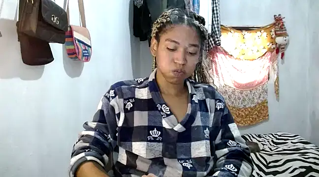 angelamarie1 online show from February 2025 03:09:02 PM