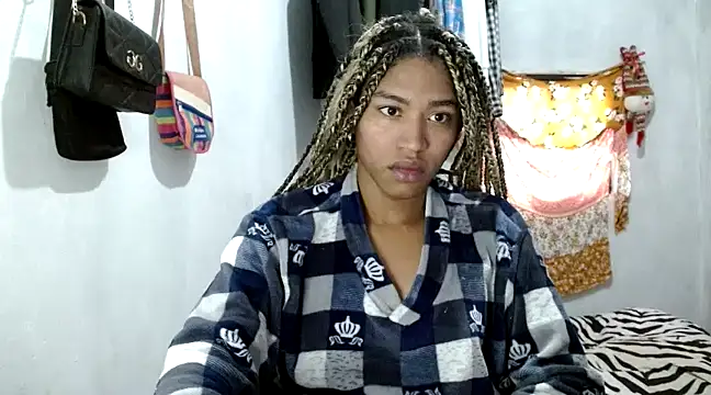 angelamarie1 online show from February 2025 01:11:02 PM