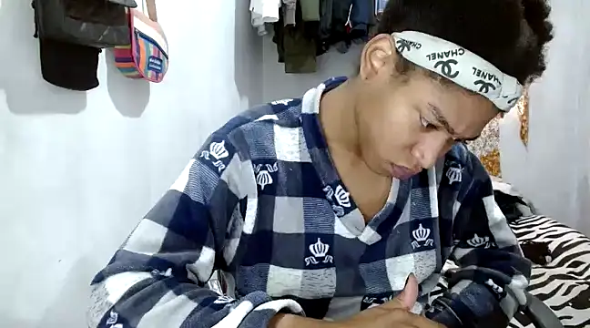 angelamarie1 online show from March 2025 12:57:01 PM