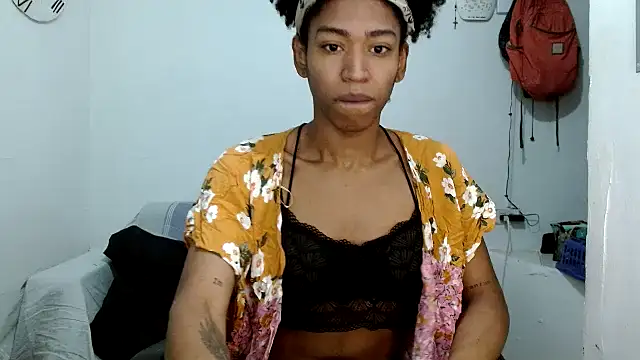 angelamarie1 online show from October 2025 11:07:01 AM