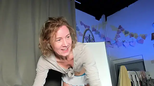 Lola Belgium online show from February 2025 08:26:01 PM