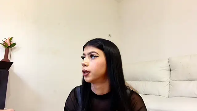 Sierra Halle online show from October 2025 08:09:02 PM