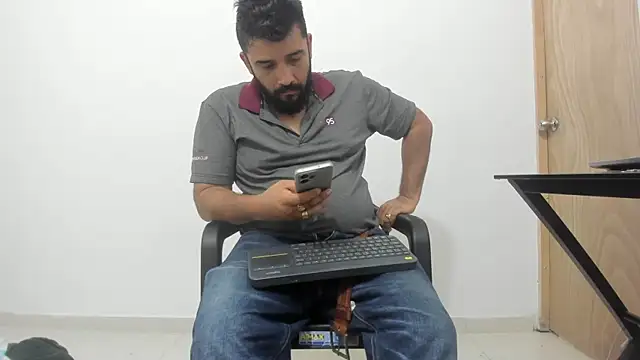 isearchcompany online show from November 2025 01:44:02 PM