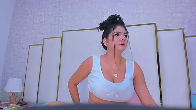 Snapshot of paola_rodriguez chatting on October 2025 11:24:01 AM paola rodriguez online show from October 2025 11:24:01 AM
