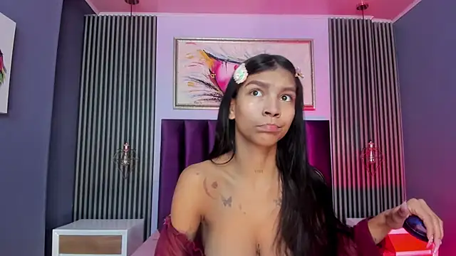 LauraAristizabal online show from February 2025 01:10:02 PM