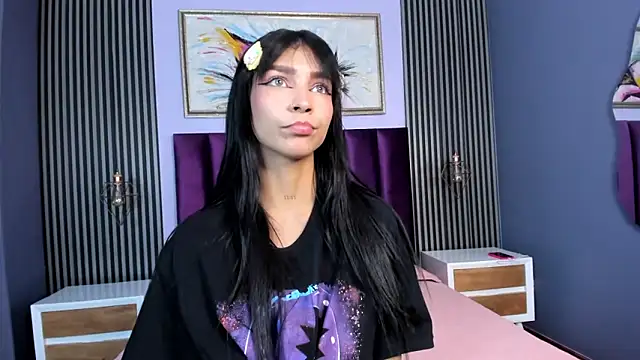 LauraAristizabal online show from March 2025 04:13:02 PM