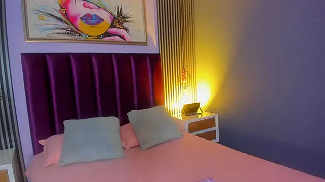 LauraAristizabal online show from April 2026 12:47:02 PM