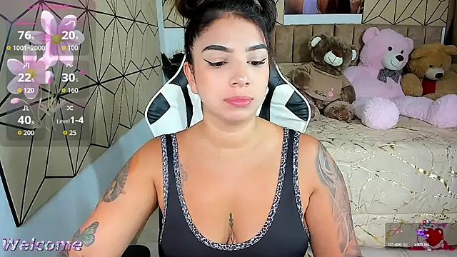 vane lopez  online show from September 2025 05:02:01 PM