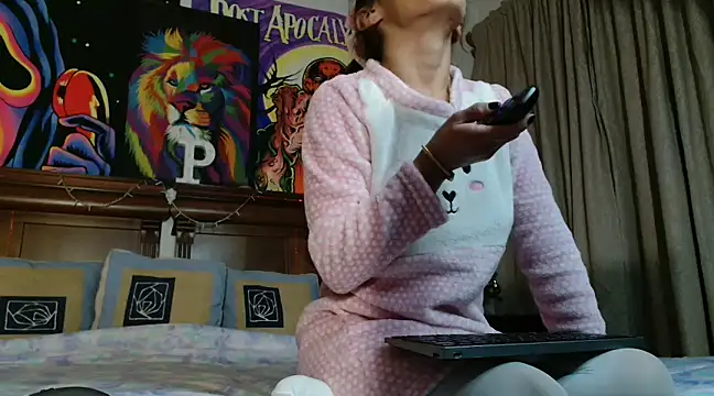 MINI Petite online show from December 2024 05:27:02 AM